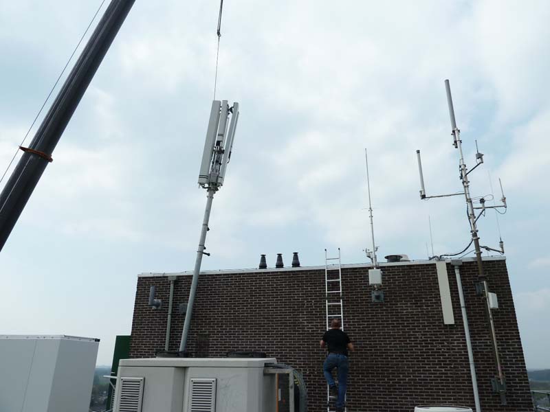 Nieuwe mast KPN plaatsen